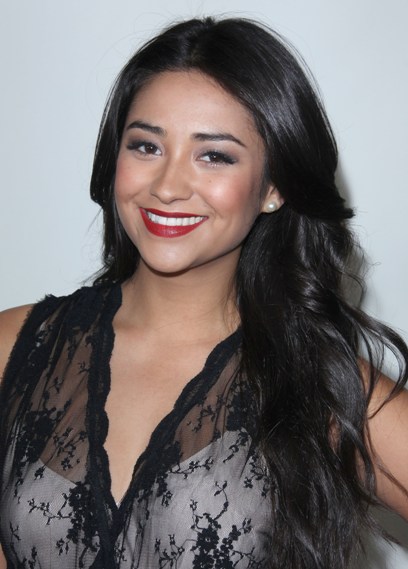shay mitchell hair. Shay Mitchell is an actress